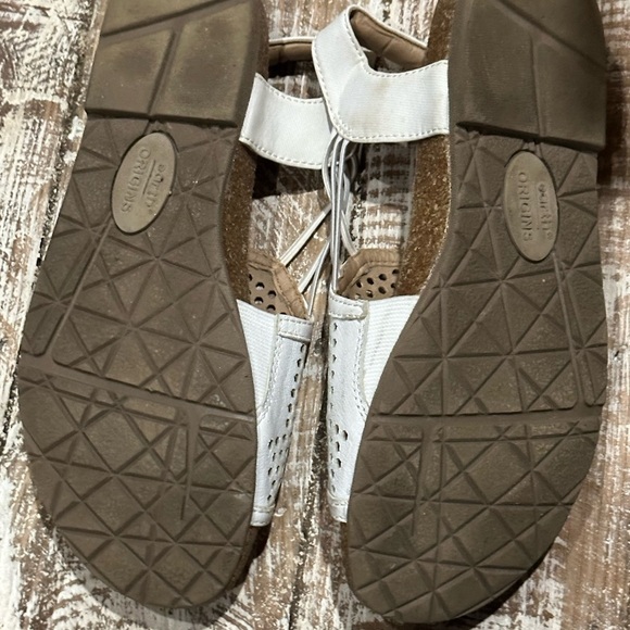 EARTH Origins Lyndon Lyla White Leather Sandals Sz 6 EUC. Wore briefly 2-3 times - Picture 4 of 6